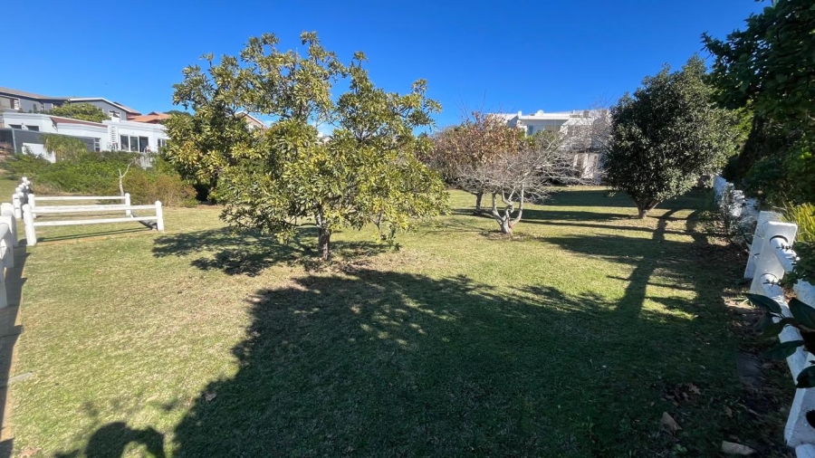 3 Bedroom Property for Sale in Wavecrest Eastern Cape